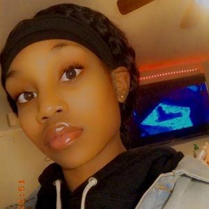 Meet your Posher, Nesha